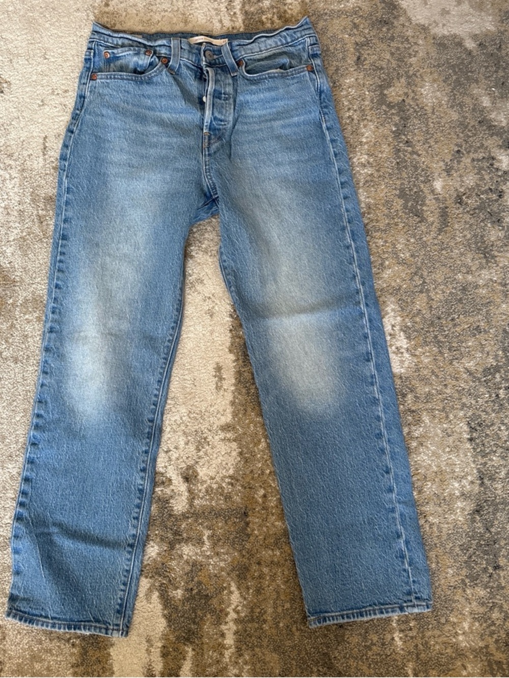 Levi's Women's Straight Leg Jeans in Light Blue Wash